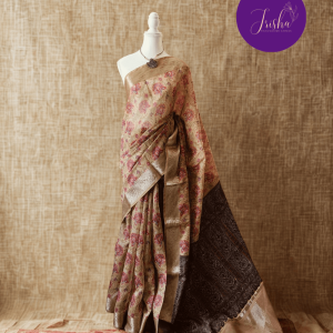 Chanderi Saree silk cotton in Beige shade with pallu filled with small printed patterns. Saree has been printed with kalamkari lotus prints. These sarees have a very elegant silver border with floral motifs. Saree comes with a blouse piece in small floral prints. Texture is Very soft and has a slight shine .Easy to drape and will stay as it is.