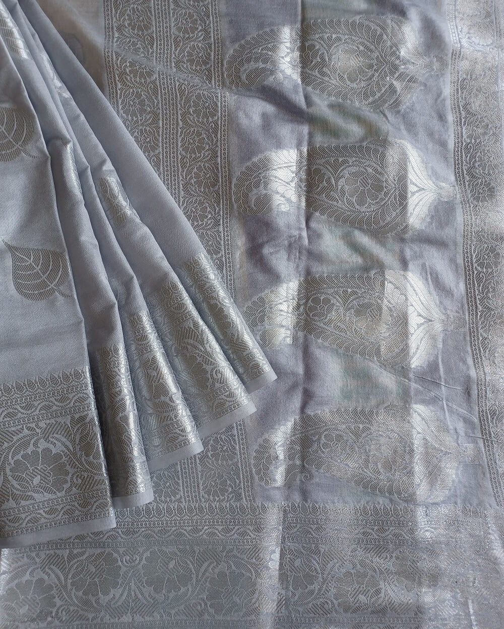 Banarasi Georgette Saree Silvery Grey
