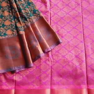 Kanchipuram / Kanjivaram Silk Saree, A lovely Bottle green shade with copper zari work all over the saree, a copper zari self border with contrast Pink Pallu. This saree comes with a Pink colour Blouse piece attached.