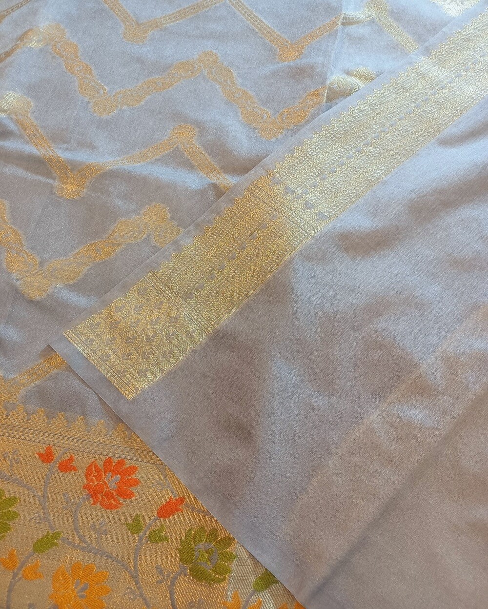 Banarasi Georgette Saree Greyish Blue With Jaal Work - Image 9