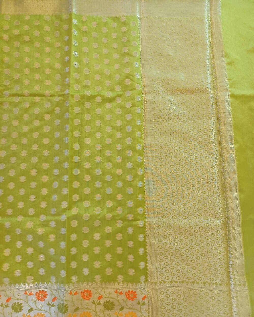 Banarasi Georgette Saree Mehandi Green Silver Zari Butta - Image 4
