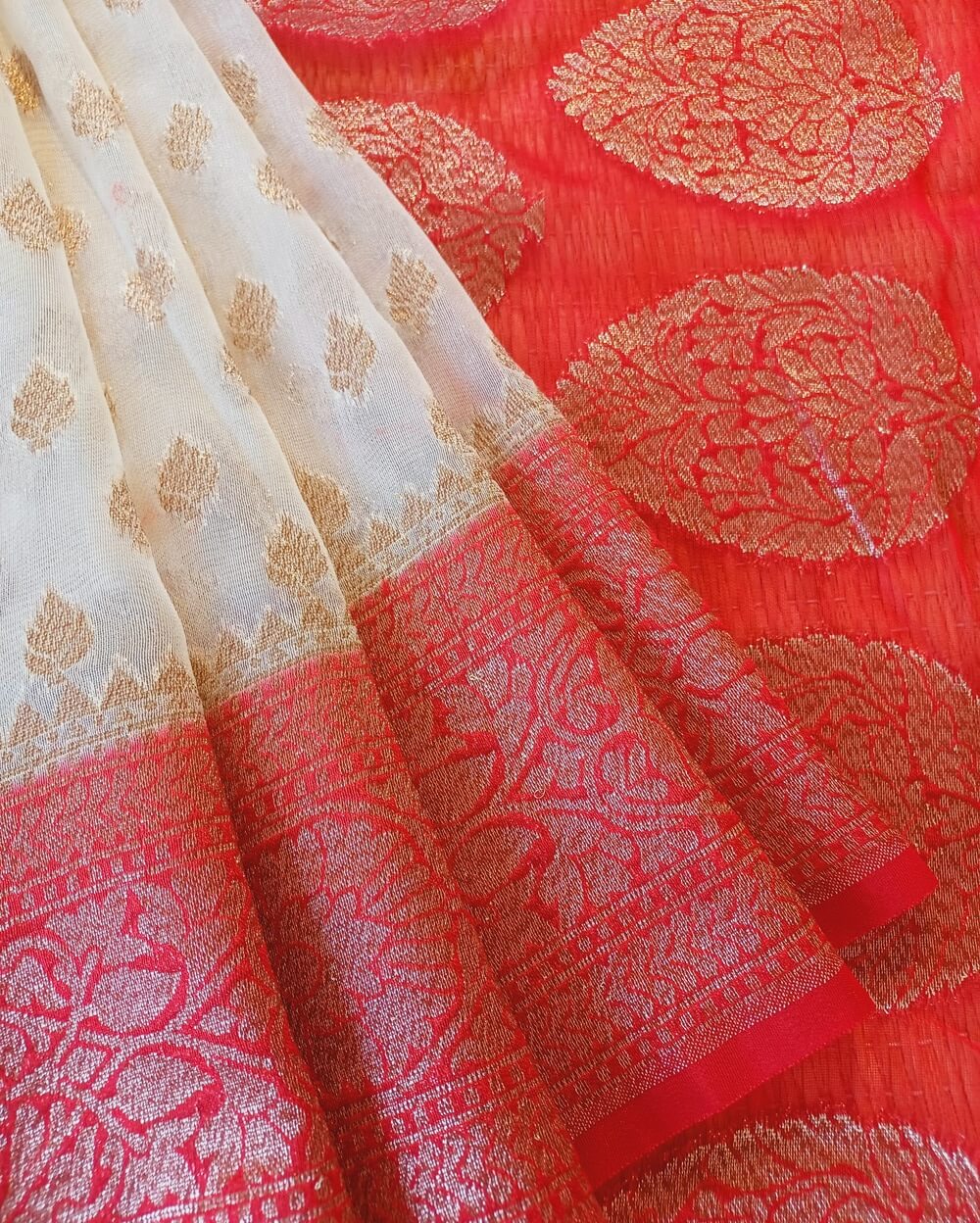 Banarasi Georgette Saree Pearl White Khaddi Border Gold Zari - Image 2