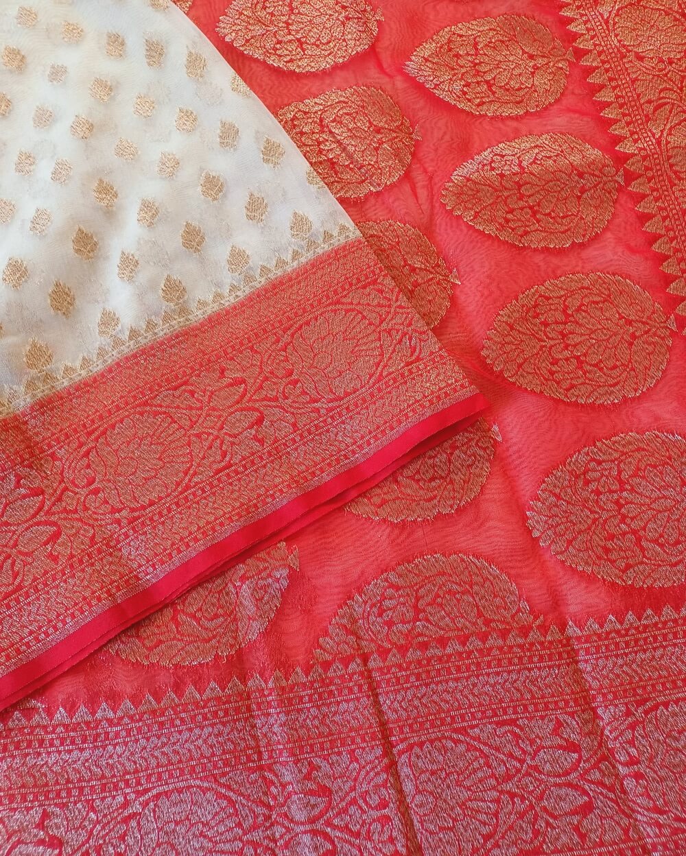 Banarasi Georgette Saree Pearl White Khaddi Border Gold Zari - Image 5