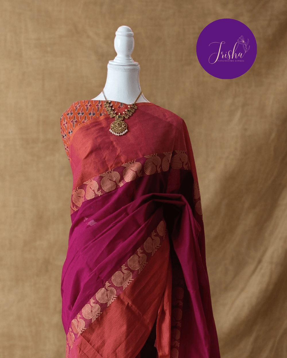 Chettinad Cotton Saree in Kumkum Pink shade with light yellow border and Mulmul Cotton Blouse Piece, Its a Plain saree with Thread woven border in Peacock Motifs and Simple Pallu with stripes.