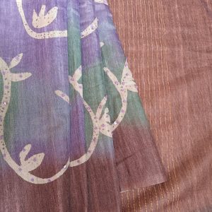 Tussar silk saree in Multi colour with Brown Border and floral digital prints, it has a very elegant prints all over with a splash of muted shades and hand kantha work with very light sequins work here and there. A very contemporary earthy shade with subtle shine and classic prints and work.